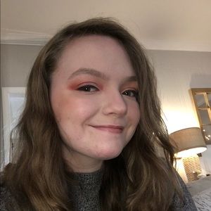 Meet your Posher, Stella